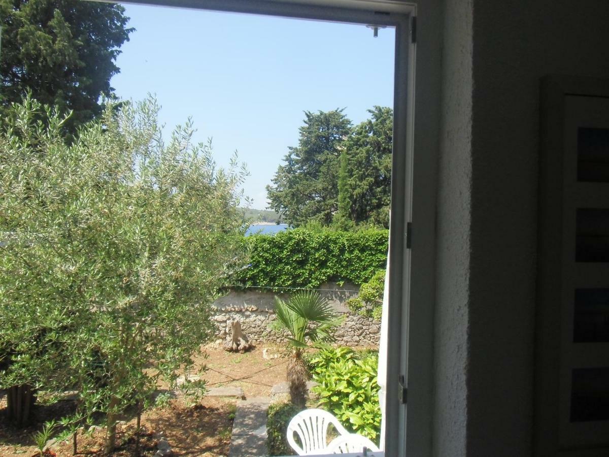 Apartment Kolman Cres Bagian luar foto